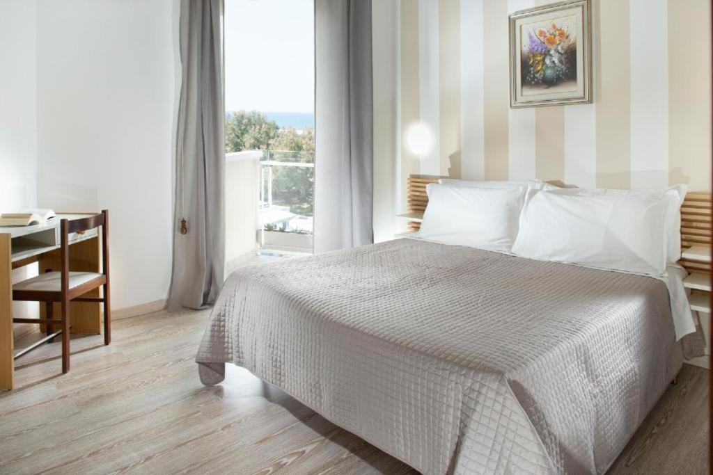 Solemare Hotel E Residence มิซาโน อาดรีอาติโก ภายนอก รูปภาพ